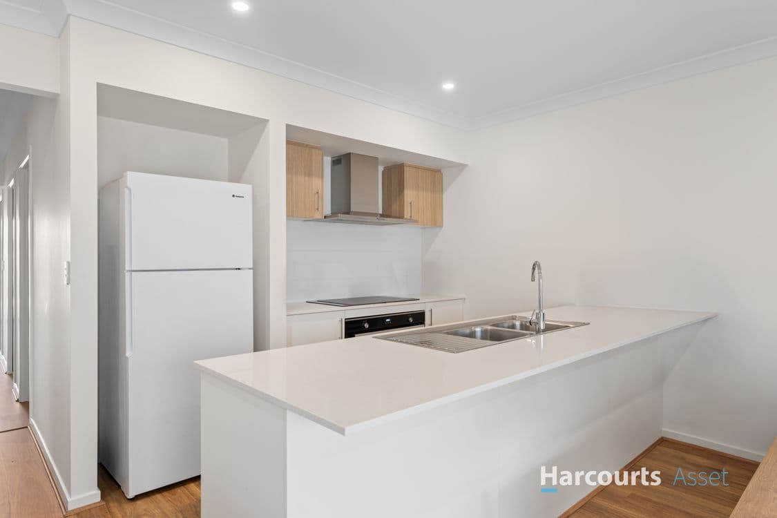 32 Harvard Street, FLAGSTONE, QLD 4280, Flagstone - Thumbnail 3