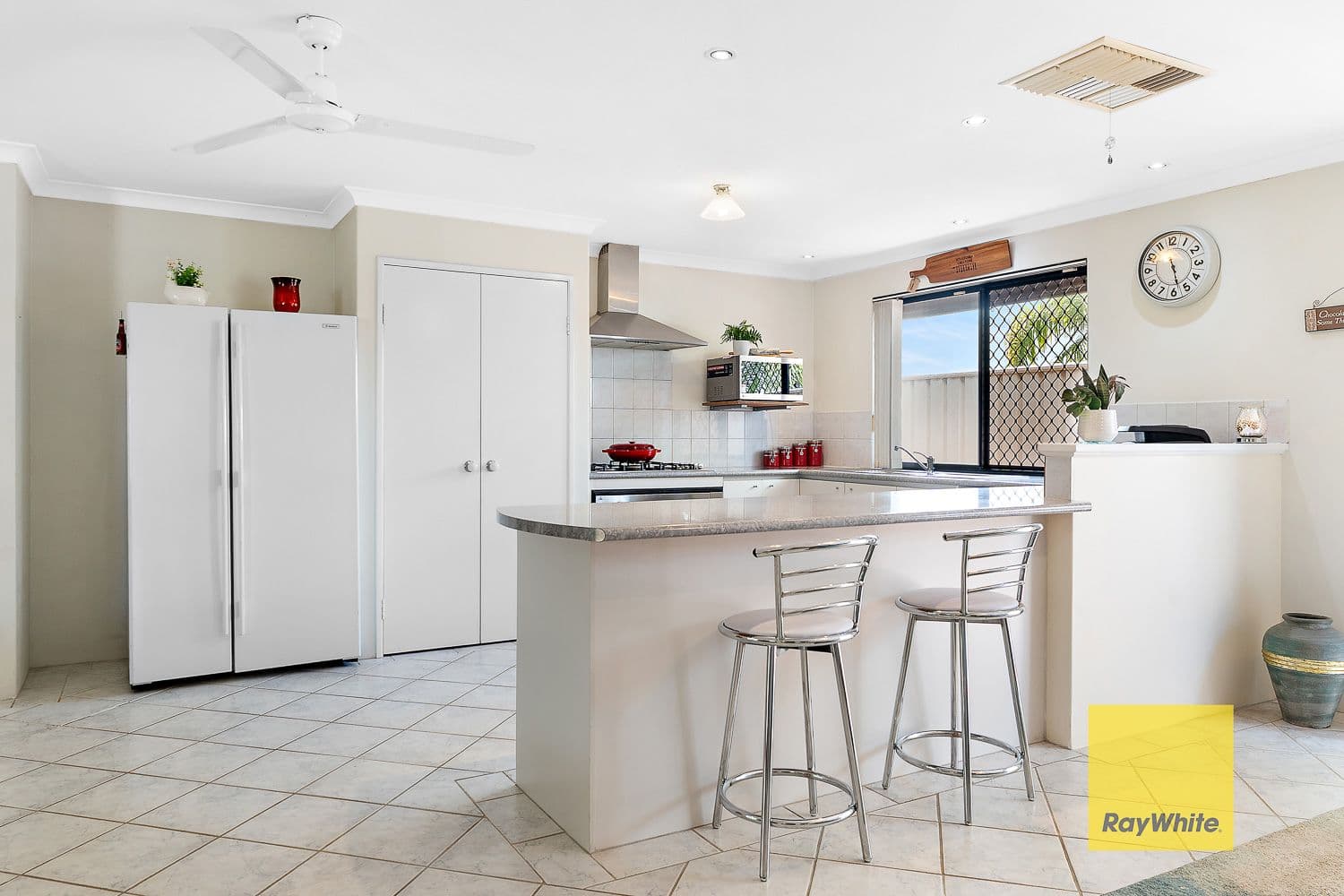 2 Spruce Place , Thornlie WA 6108, Thornlie - Thumbnail 3