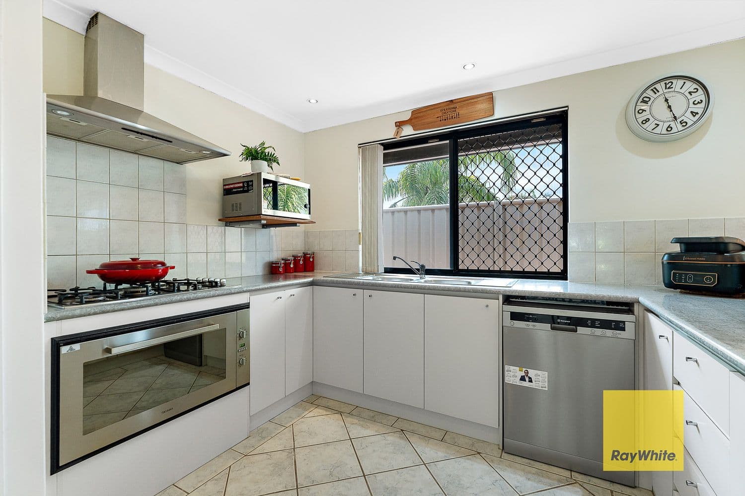 2 Spruce Place , Thornlie WA 6108, Thornlie - Thumbnail 4