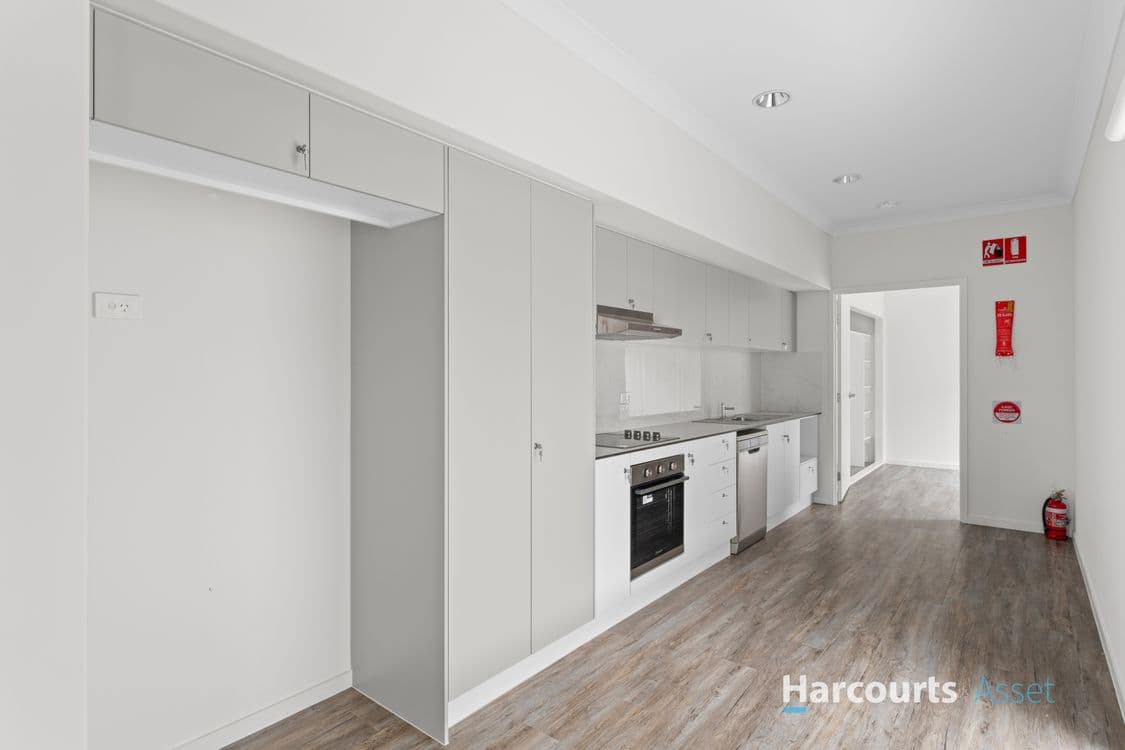 57 Dominique Way, FLINDERS VIEW, QLD 4305, Flinders View - Thumbnail 3