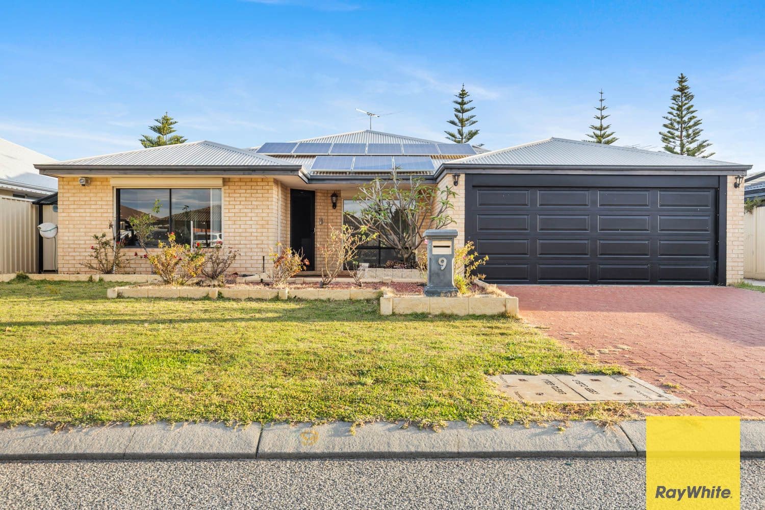 9 Sevilla Terrace, Port Kennedy - Image 1