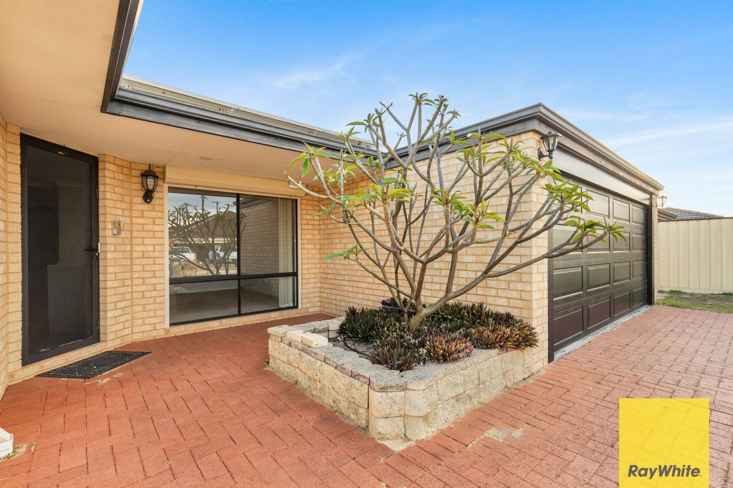 9 Sevilla Terrace, Port Kennedy - Thumbnail 2