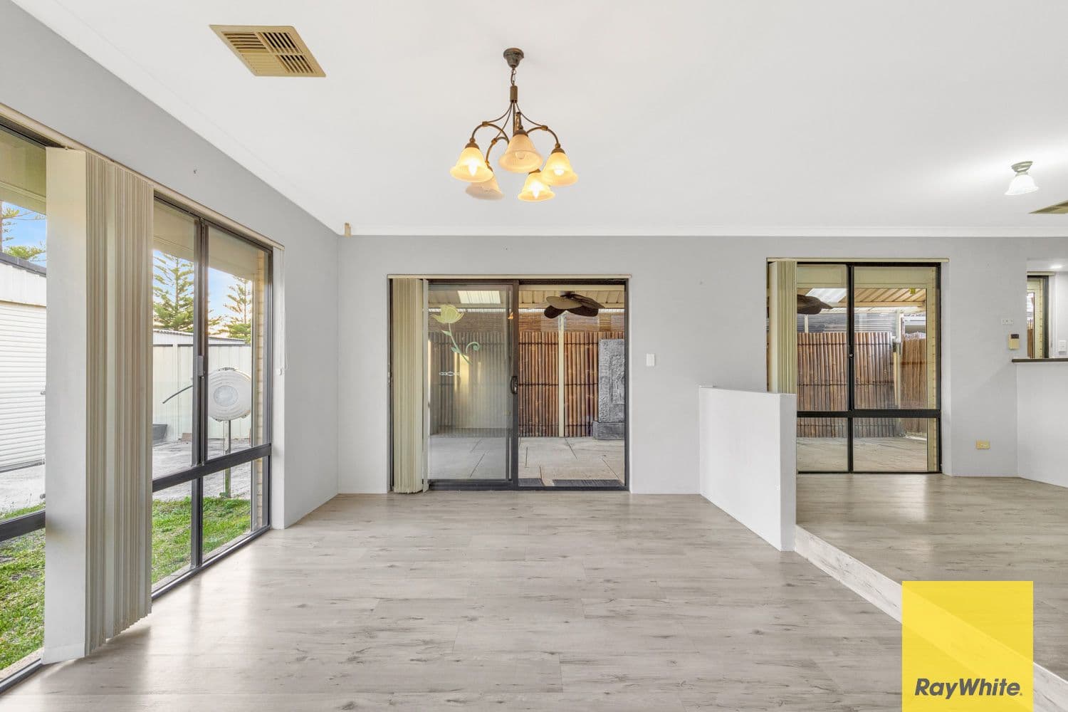 9 Sevilla Terrace, Port Kennedy - Thumbnail 7
