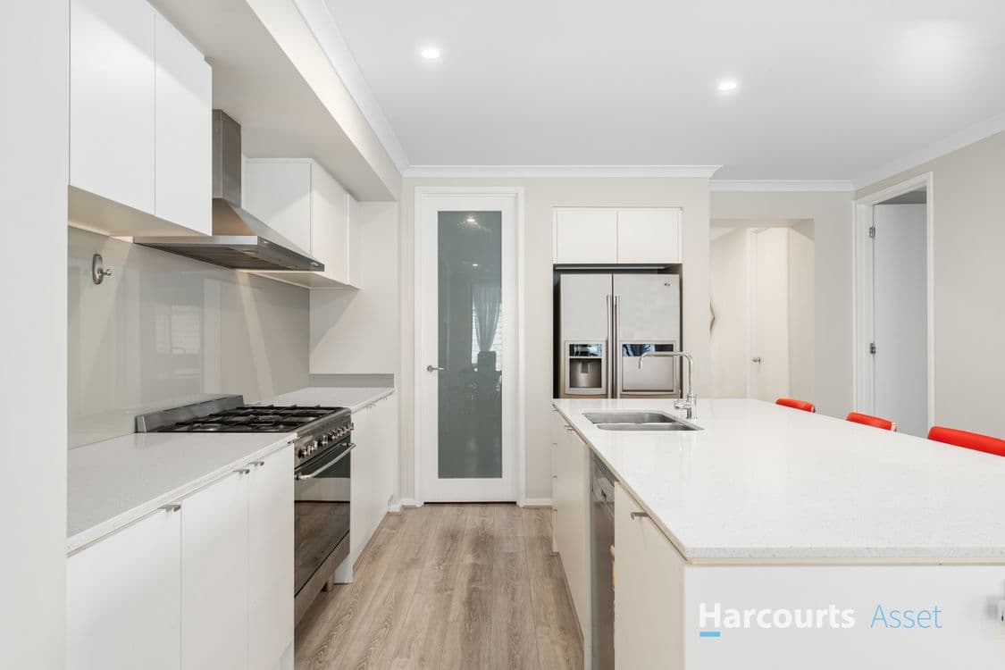64 Kessels Boulevard, GREENBANK, QLD 4124, Greenbank - Thumbnail 3