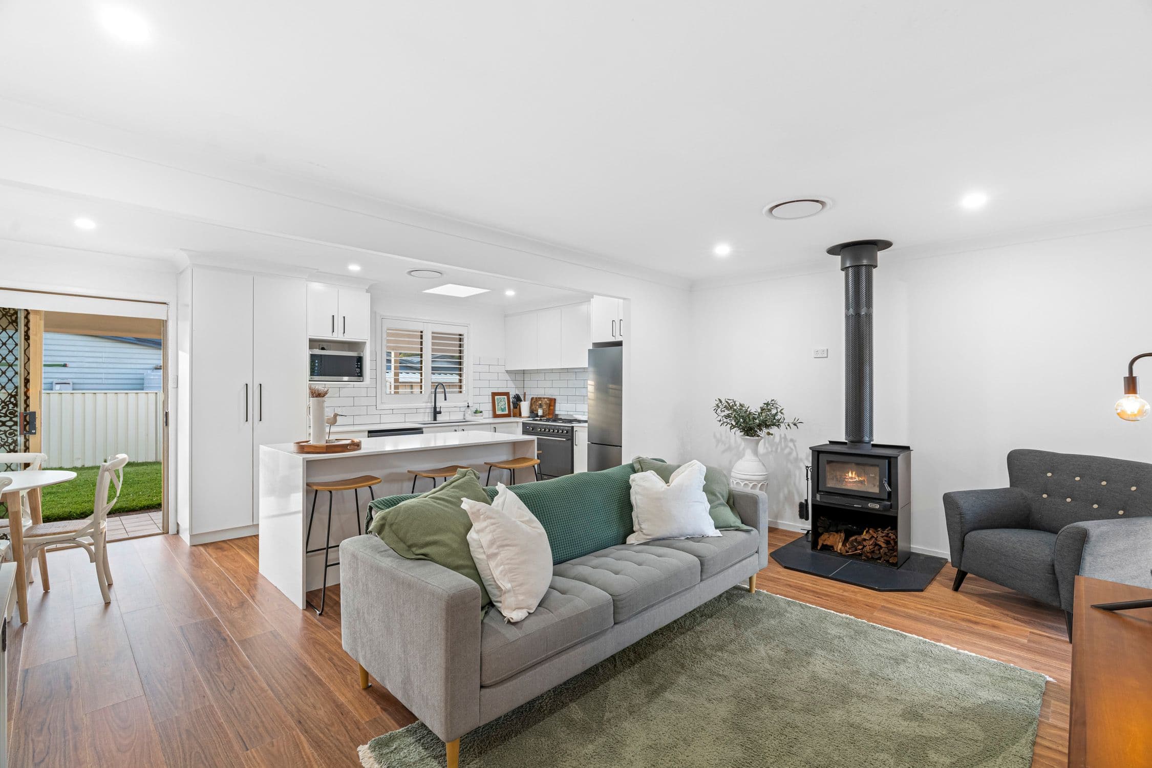 6 Aston Wilde Avenue, Chittaway Bay - Thumbnail 3