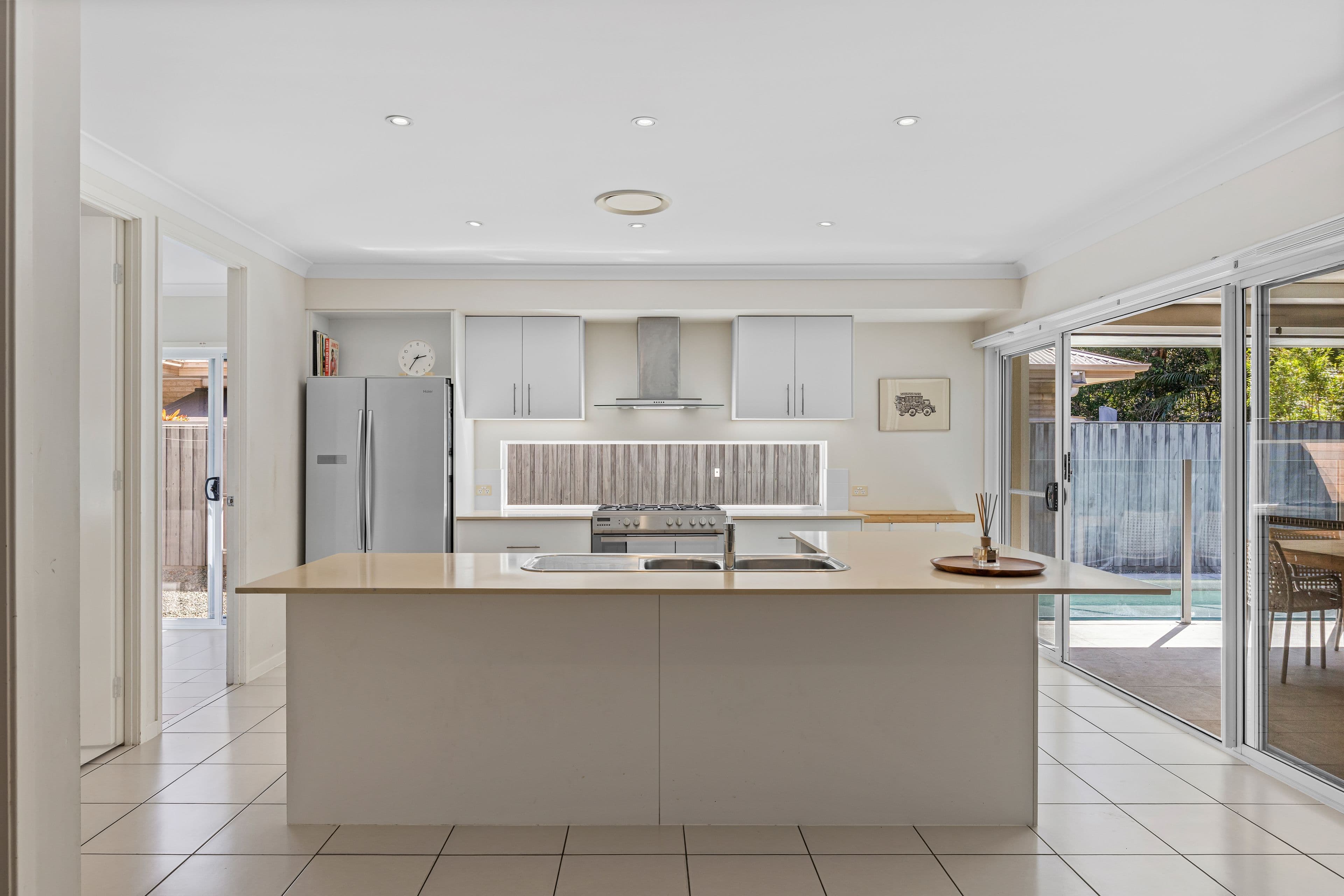 6 Lowe Court , Maudsland QLD 4210, Maudsland - Thumbnail 5