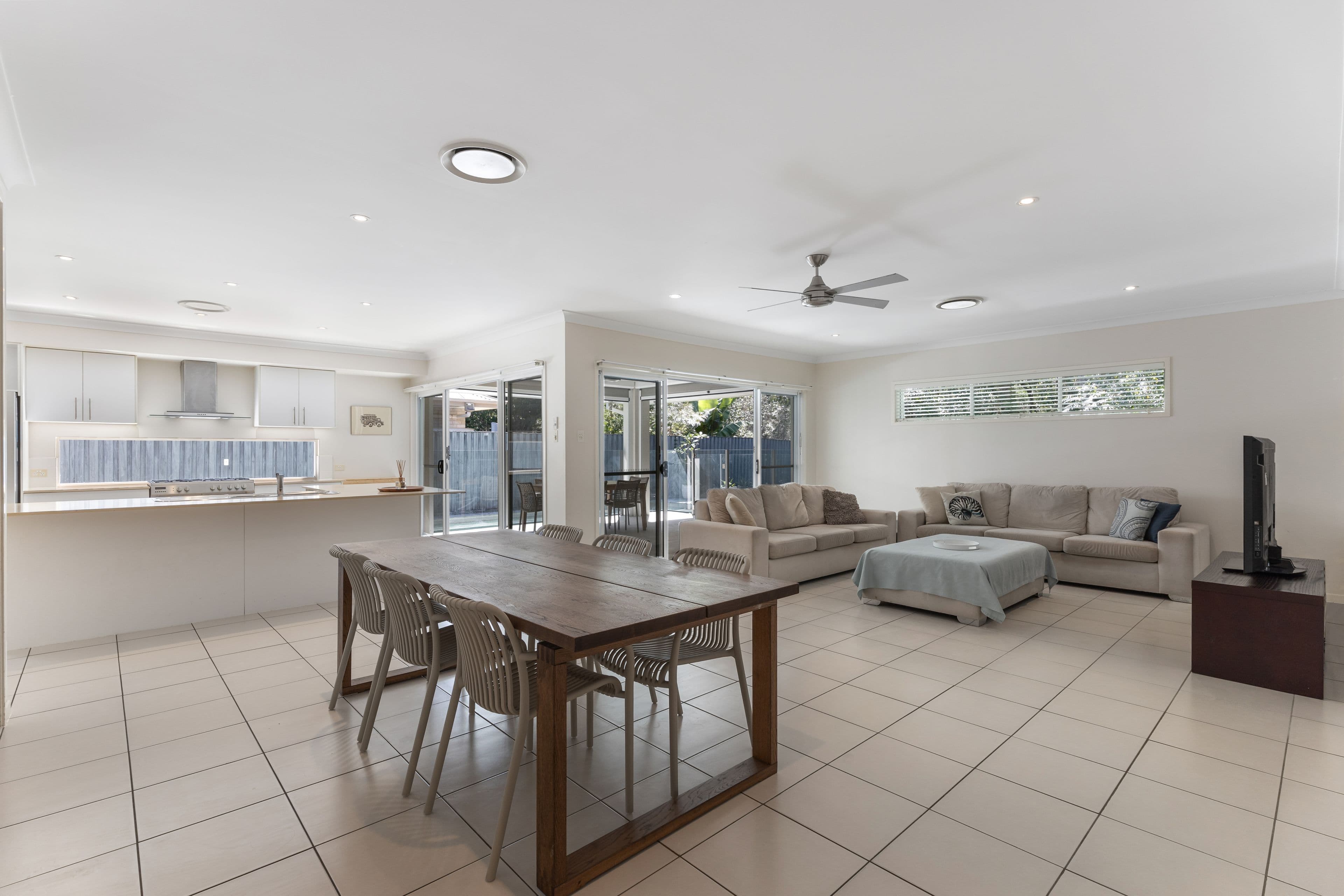 6 Lowe Court , Maudsland QLD 4210, Maudsland - Thumbnail 6