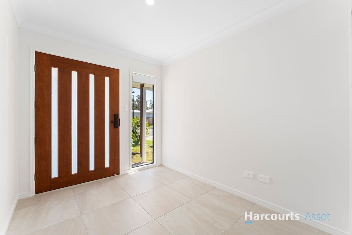 14 Paroo Road, SOUTH MACLEAN, QLD 4280, South Maclean - Thumbnail 2
