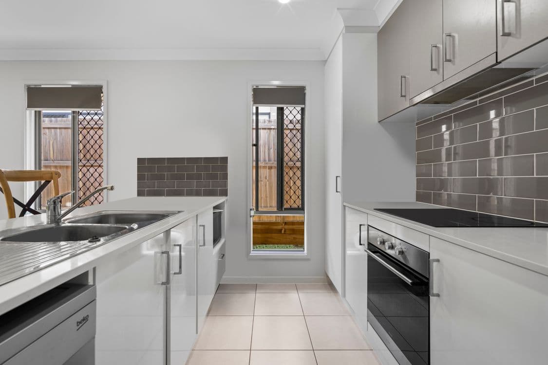 51 Willow Circuit, YARRABILBA, QLD 4207, Yarrabilba - Thumbnail 5