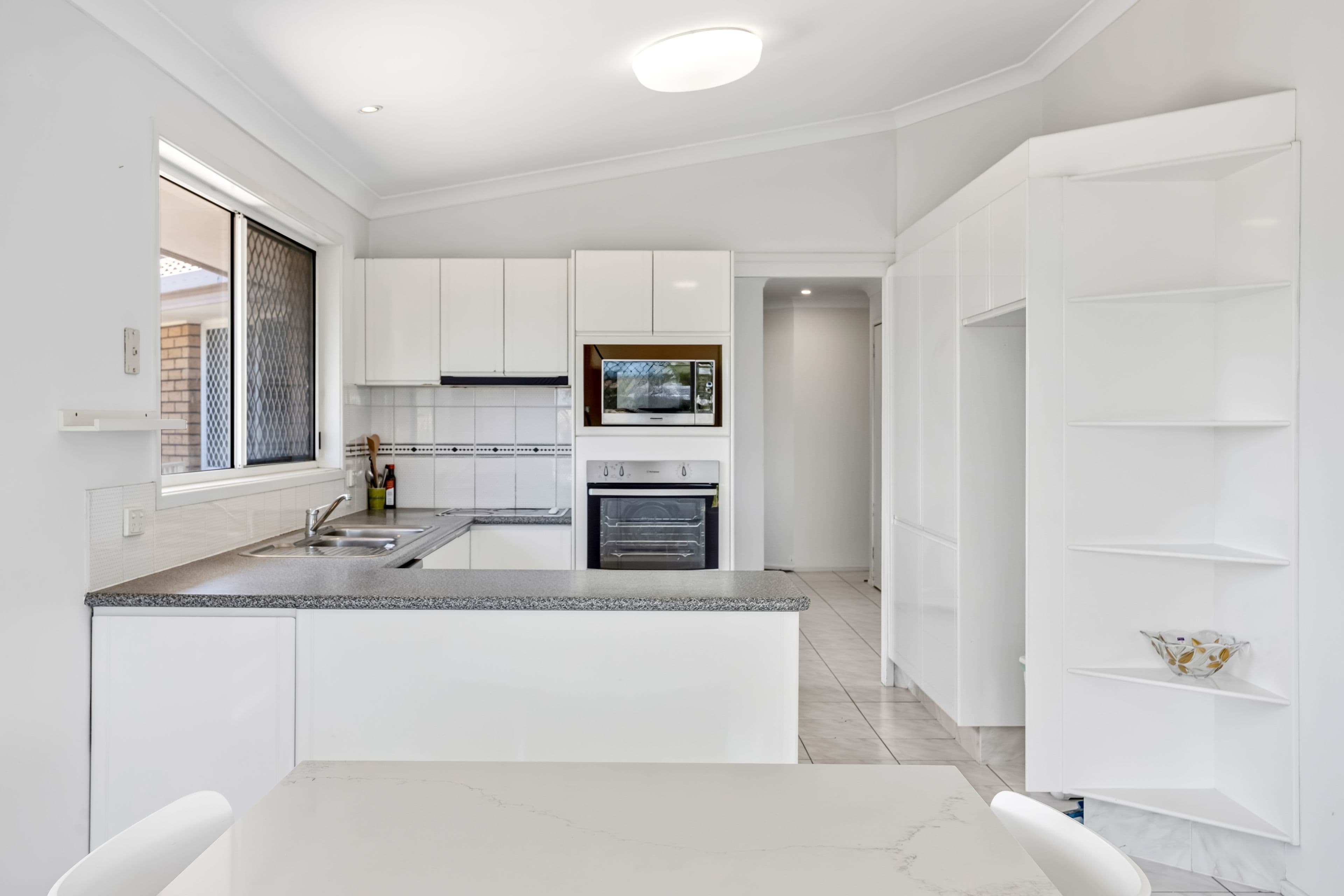 7 Langer Place , Arundel QLD 4214, Arundel - Thumbnail 7