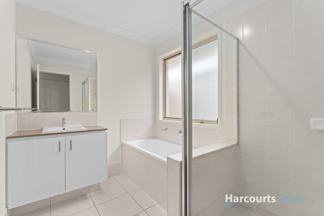 33 Nevada Road, PARK RIDGE, QLD 4125, Park Ridge - Thumbnail 3