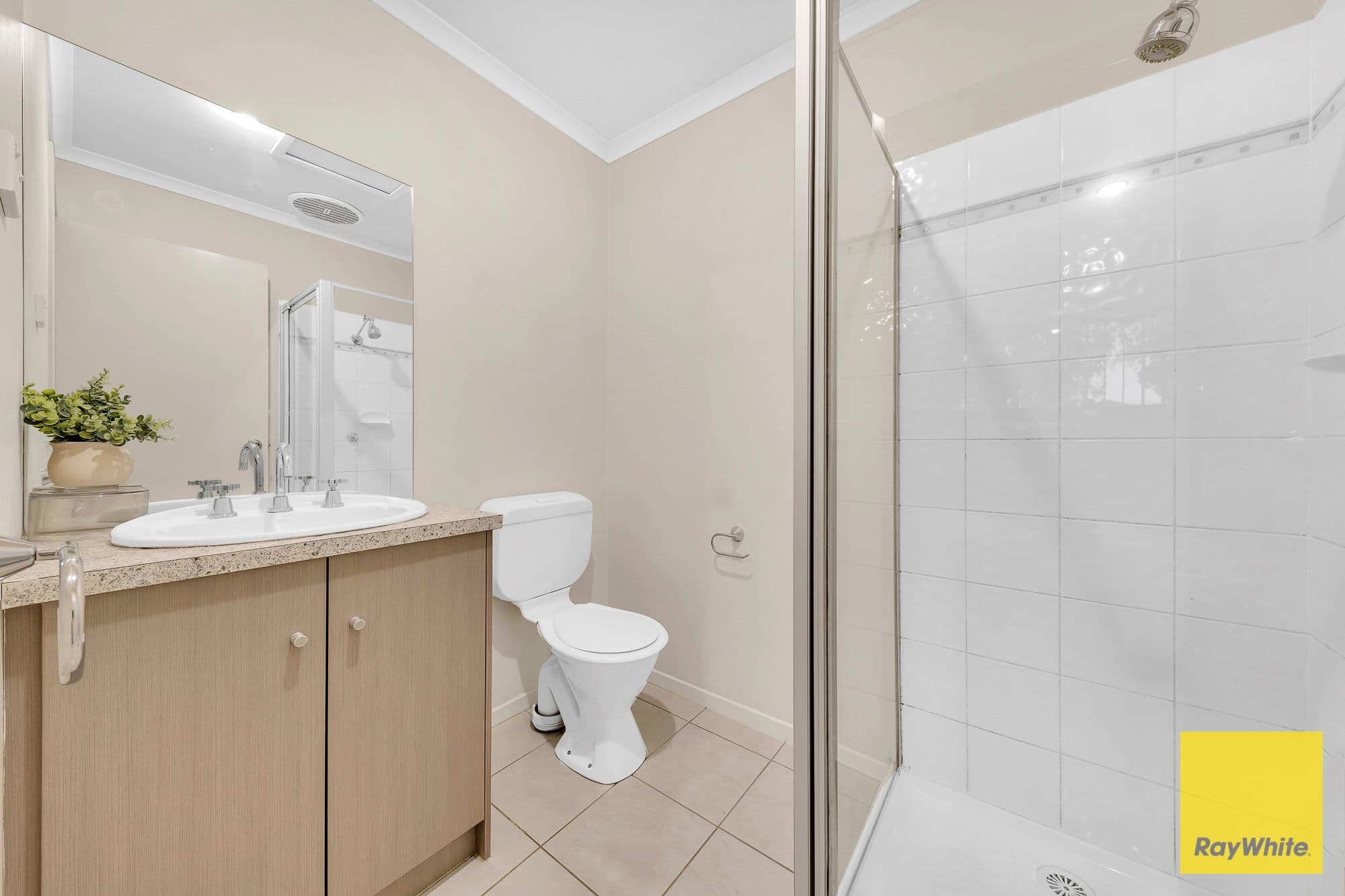 70 Edgevale Way , Tarneit VIC 3029, Tarneit - Thumbnail 4