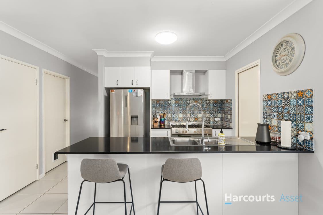 20 Stoneleigh Reserve Boulevard, LOGAN RESERVE, QLD 4133, Logan Reserve - Thumbnail 6