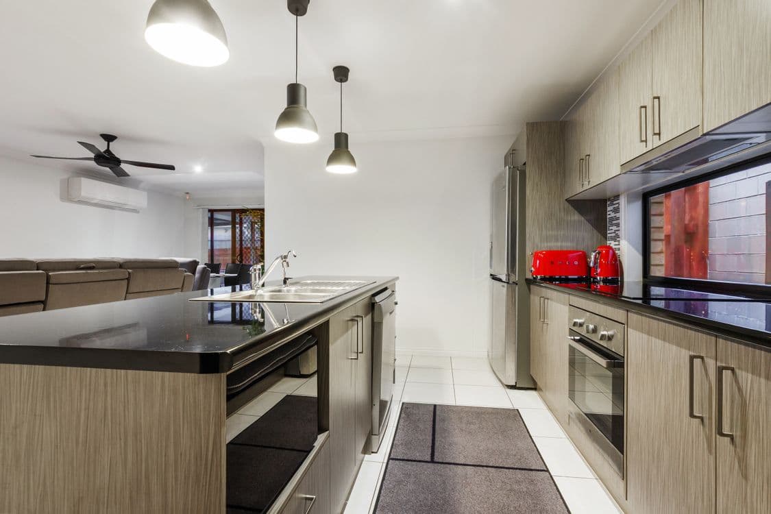 30 Tanzanite Avenue, LOGAN RESERVE, QLD 4133, Logan Reserve - Thumbnail 2