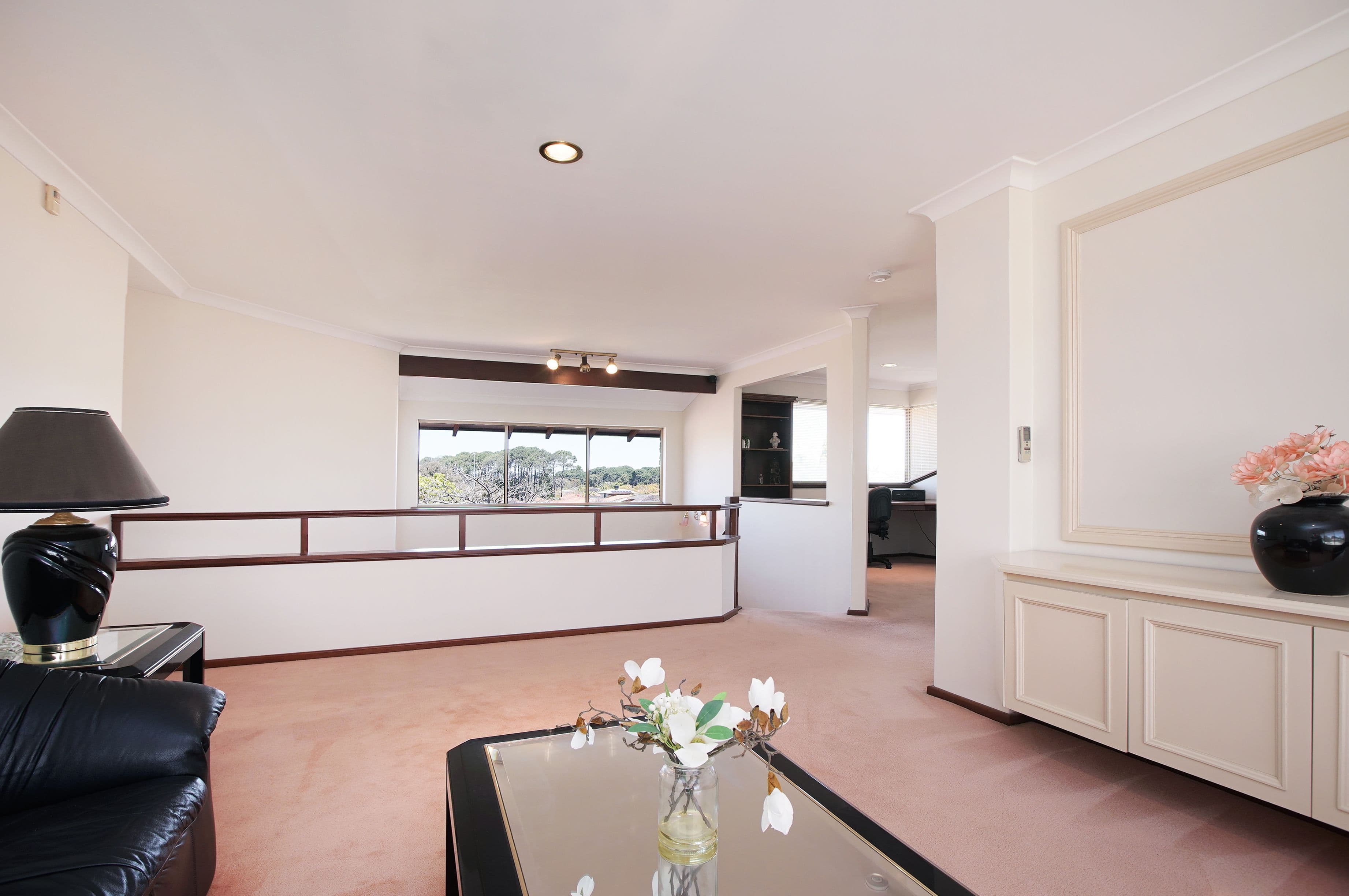 9 Jackson Avenue, Winthrop - Thumbnail 3