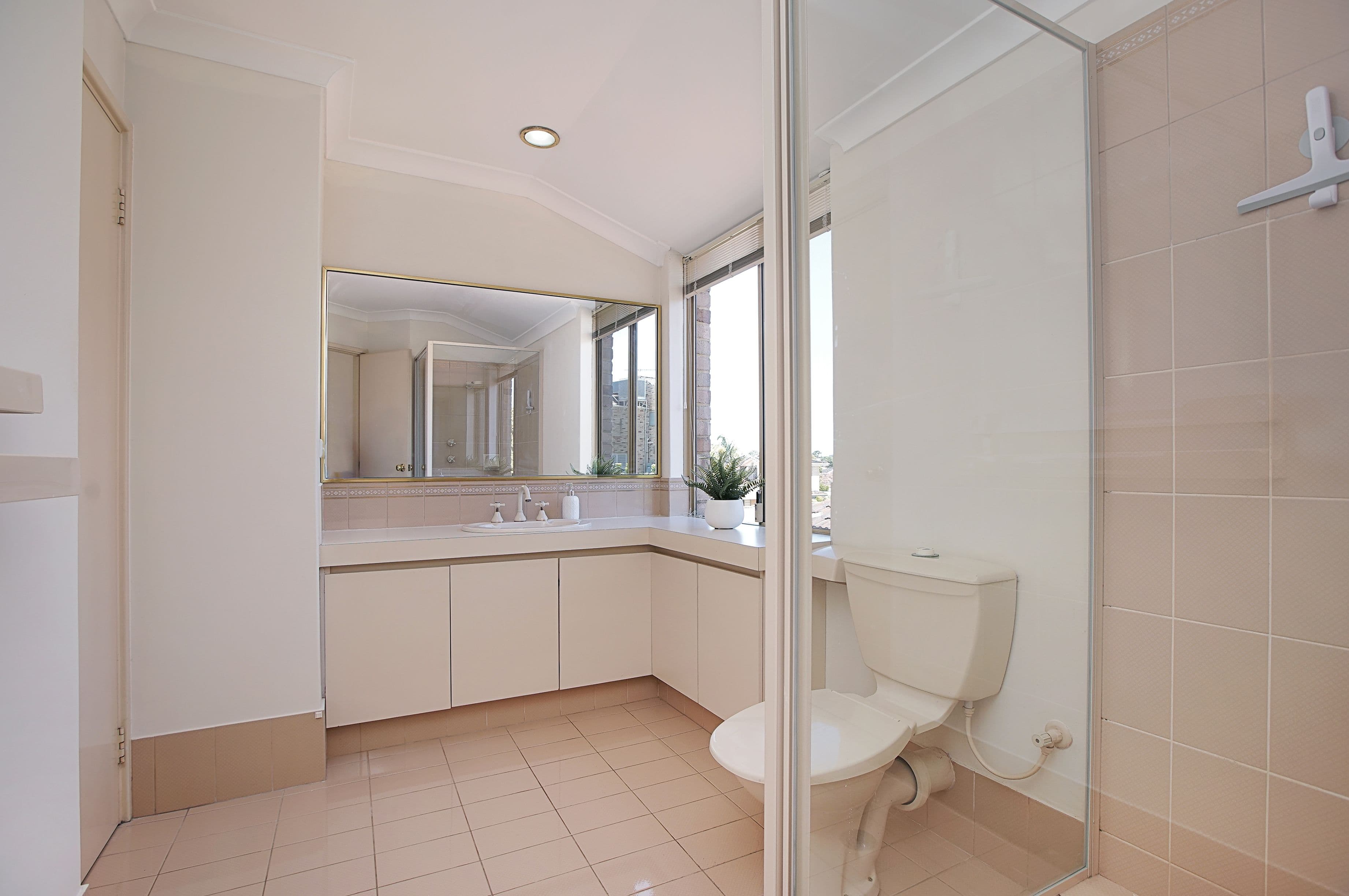 9 Jackson Avenue, Winthrop - Thumbnail 8