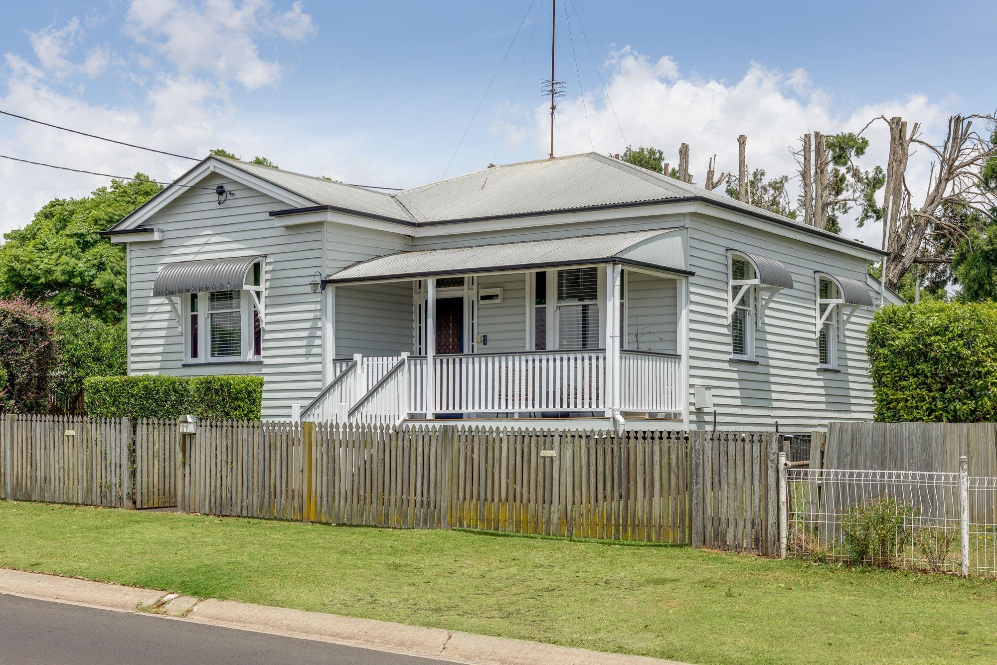 21 Burton Street , Harristown QLD 4350, Harristown - Thumbnail 2