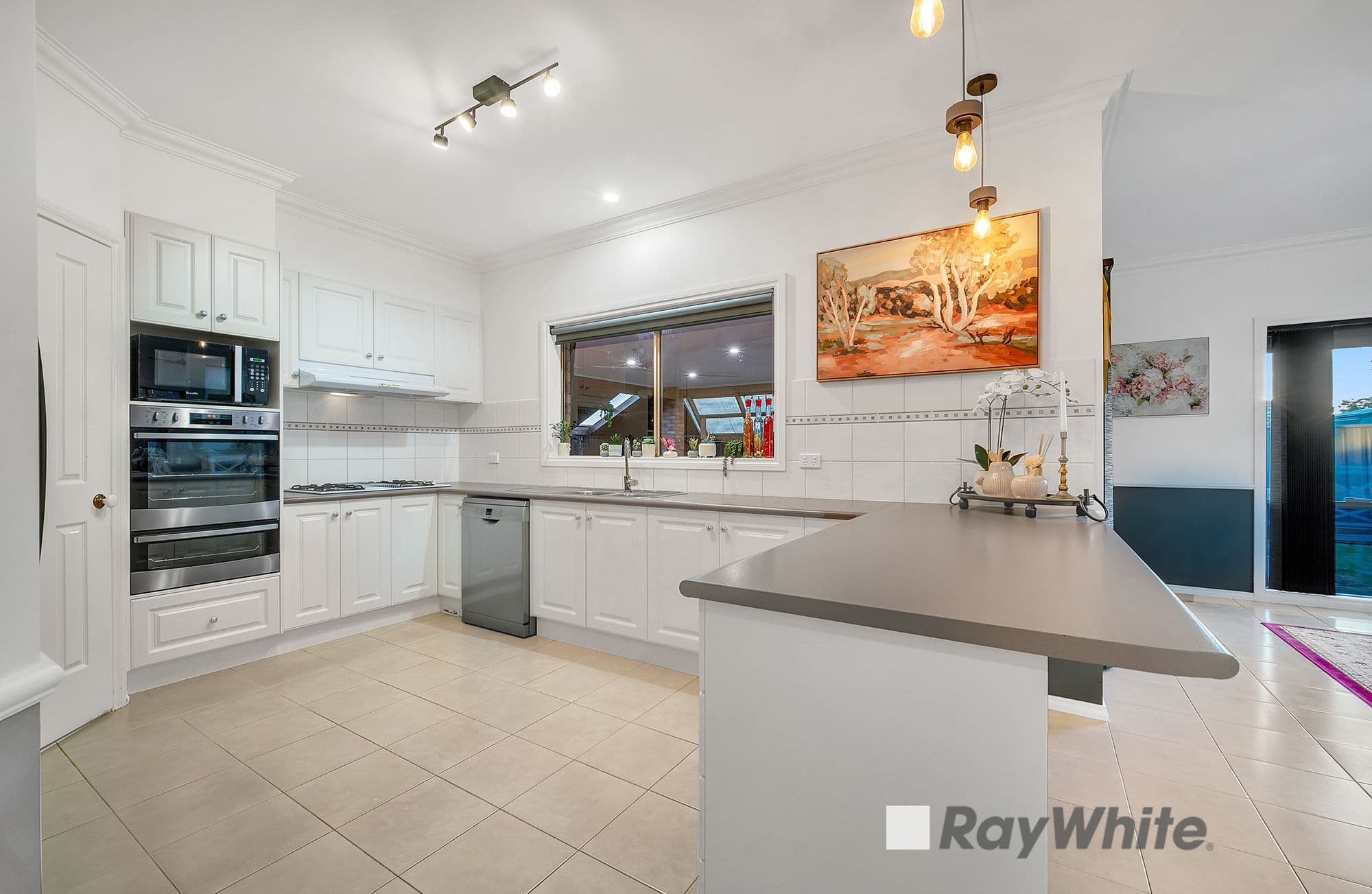10 Galway Place , Cranbourne VIC 3977, Cranbourne - Thumbnail 3