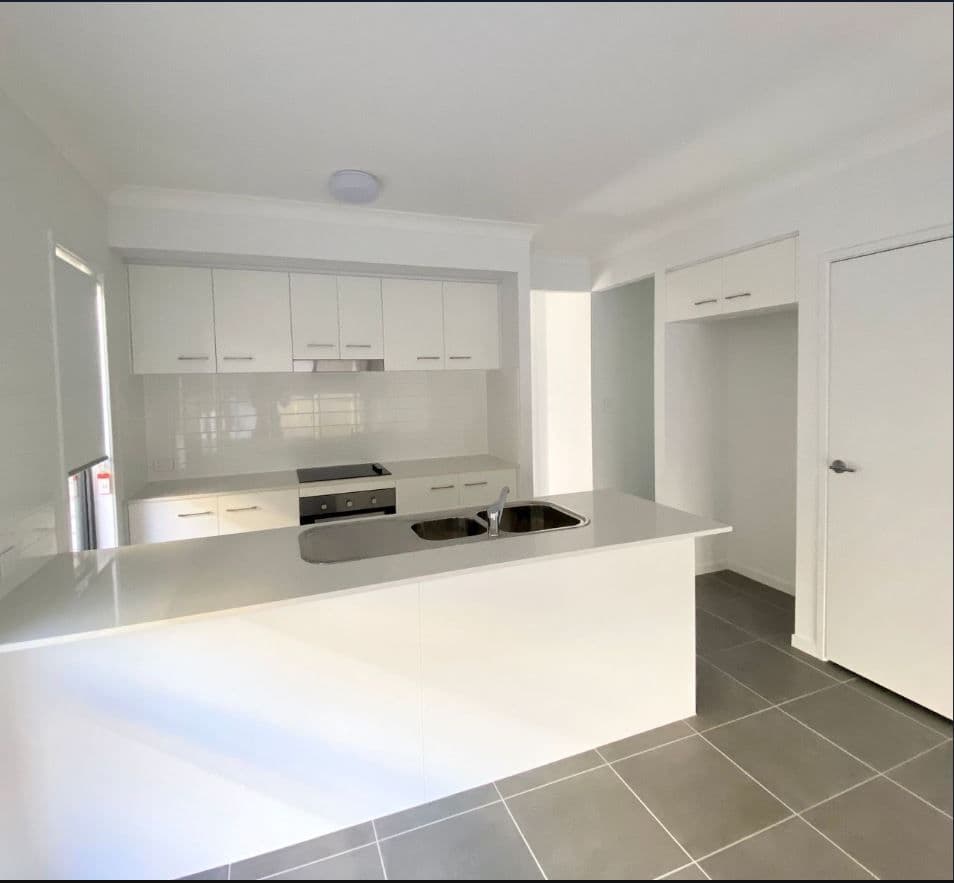 24 Promenade Circuit , Rothwell QLD 4022, Rothwell - Thumbnail 2
