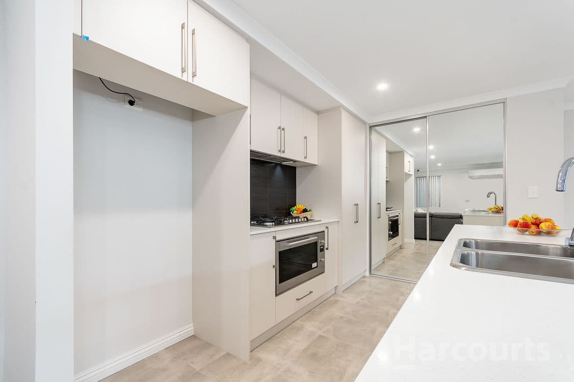 46 Citadel Way, CURRAMBINE, WA 6028, Currambine - Thumbnail 4
