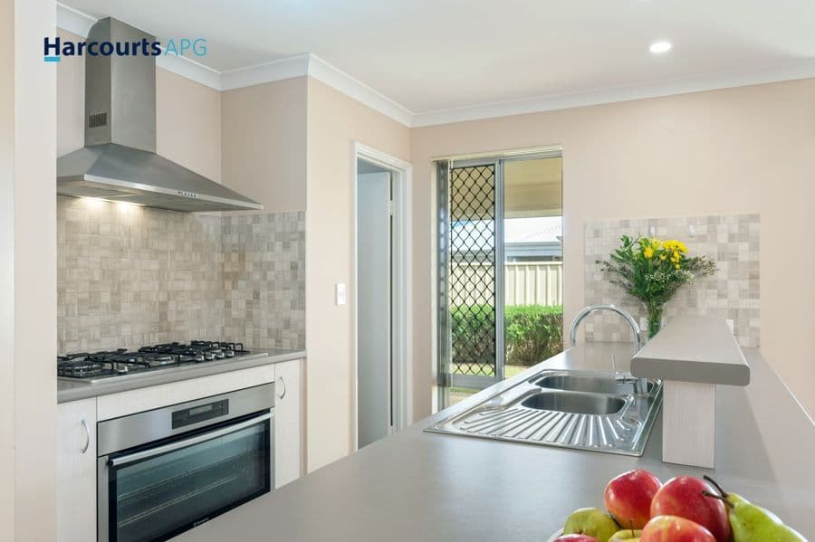 2B Ecclestone Street, SOUTH BUNBURY, WA 6230, South Bunbury - Thumbnail 2