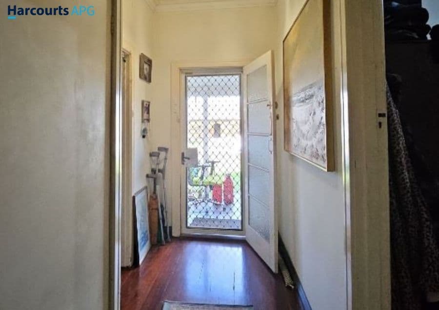 8 Strickland Street, BUNBURY, WA 6230, Bunbury - Thumbnail 3