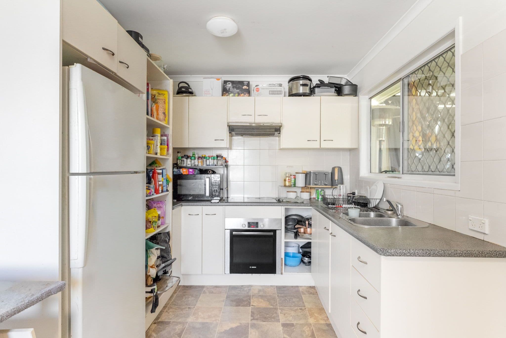 28 Winifred Street , Kingston QLD 4114, Kingston - Thumbnail 4