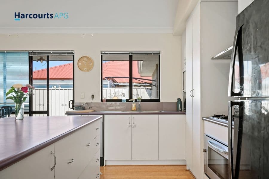 7 Cusworth Drive, GLEN IRIS, WA 6230, Glen Iris - Thumbnail 5
