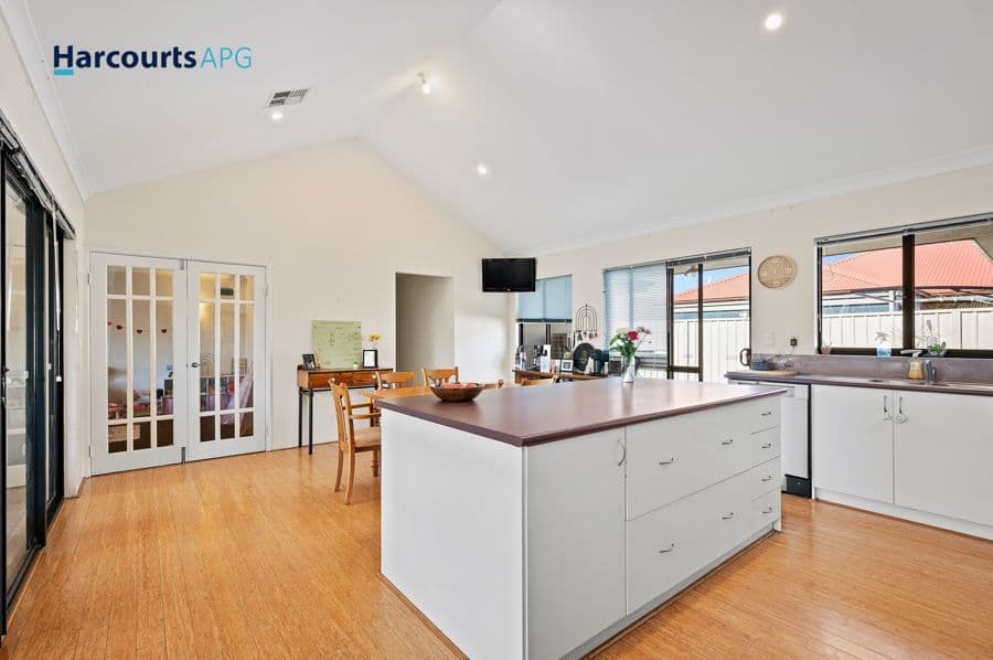 7 Cusworth Drive, GLEN IRIS, WA 6230, Glen Iris - Thumbnail 6