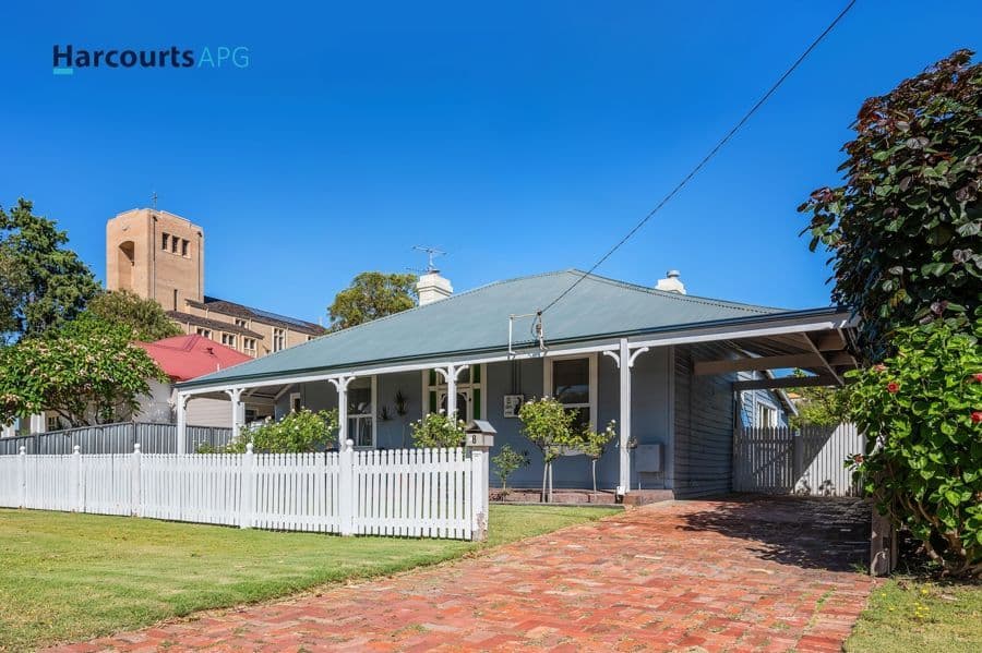 8 Oakley Street, BUNBURY, WA 6230, Bunbury - Thumbnail 3