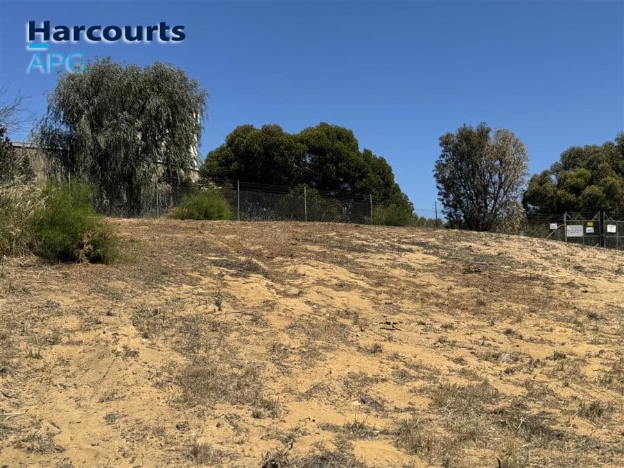 15 Milligan Avenue, AUSTRALIND, WA 6233, Australind - Thumbnail 2