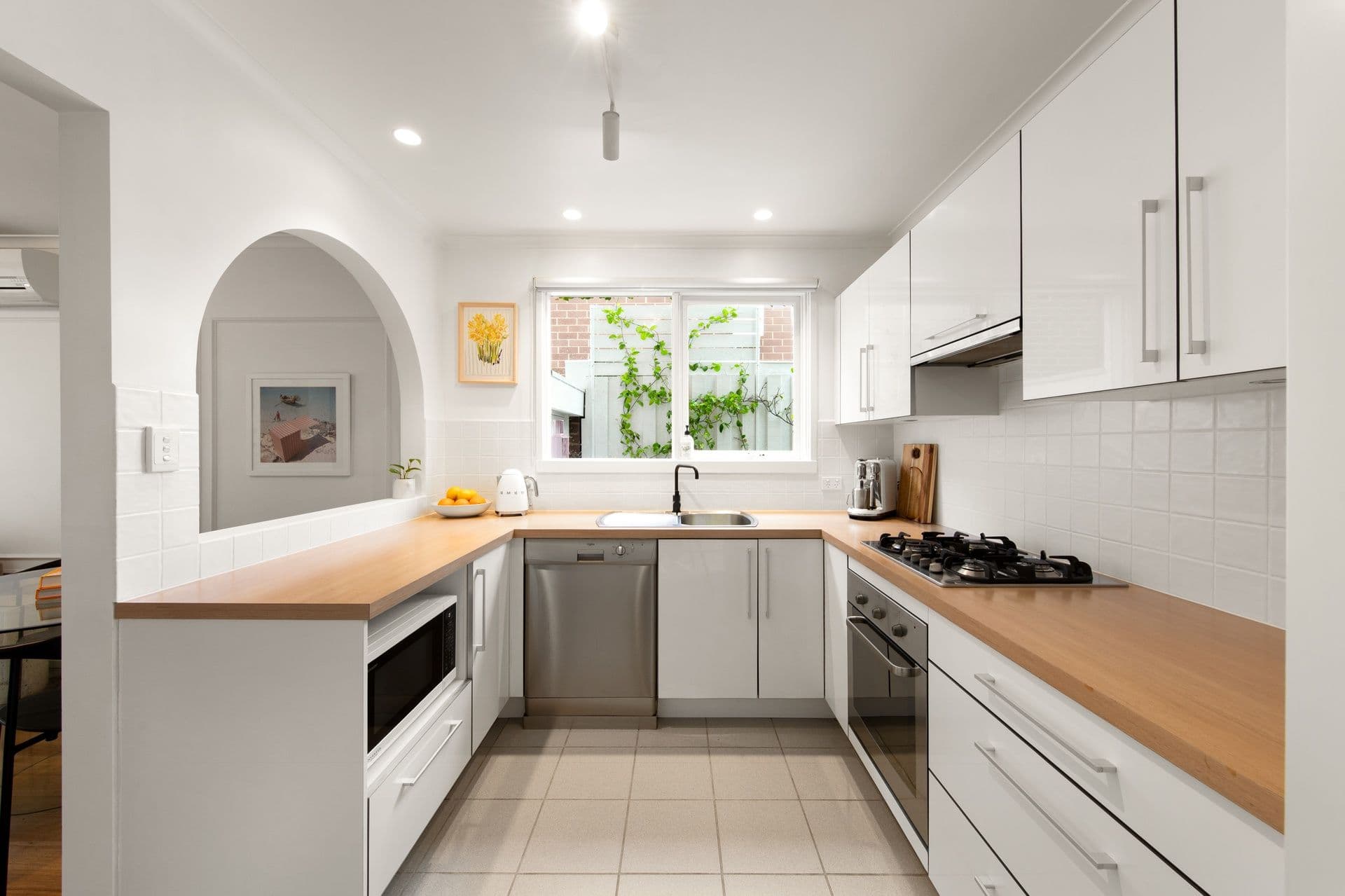 25 Ti-tree Grove East , Parkdale VIC 3195, Parkdale - Thumbnail 2