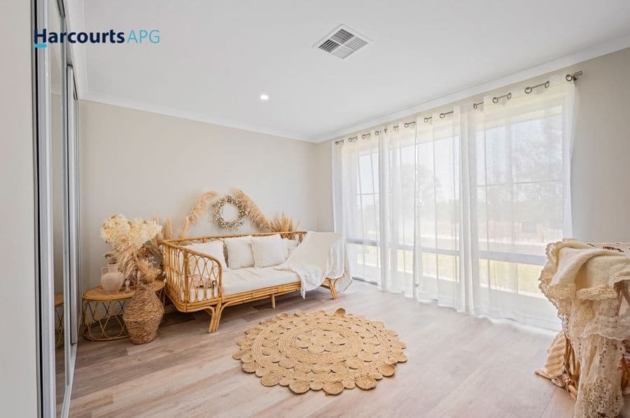 79 Oakridge Road, AUSTRALIND, WA 6233, Australind - Thumbnail 5