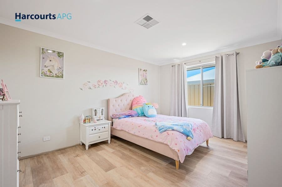 79 Oakridge Road, AUSTRALIND, WA 6233, Australind - Thumbnail 6
