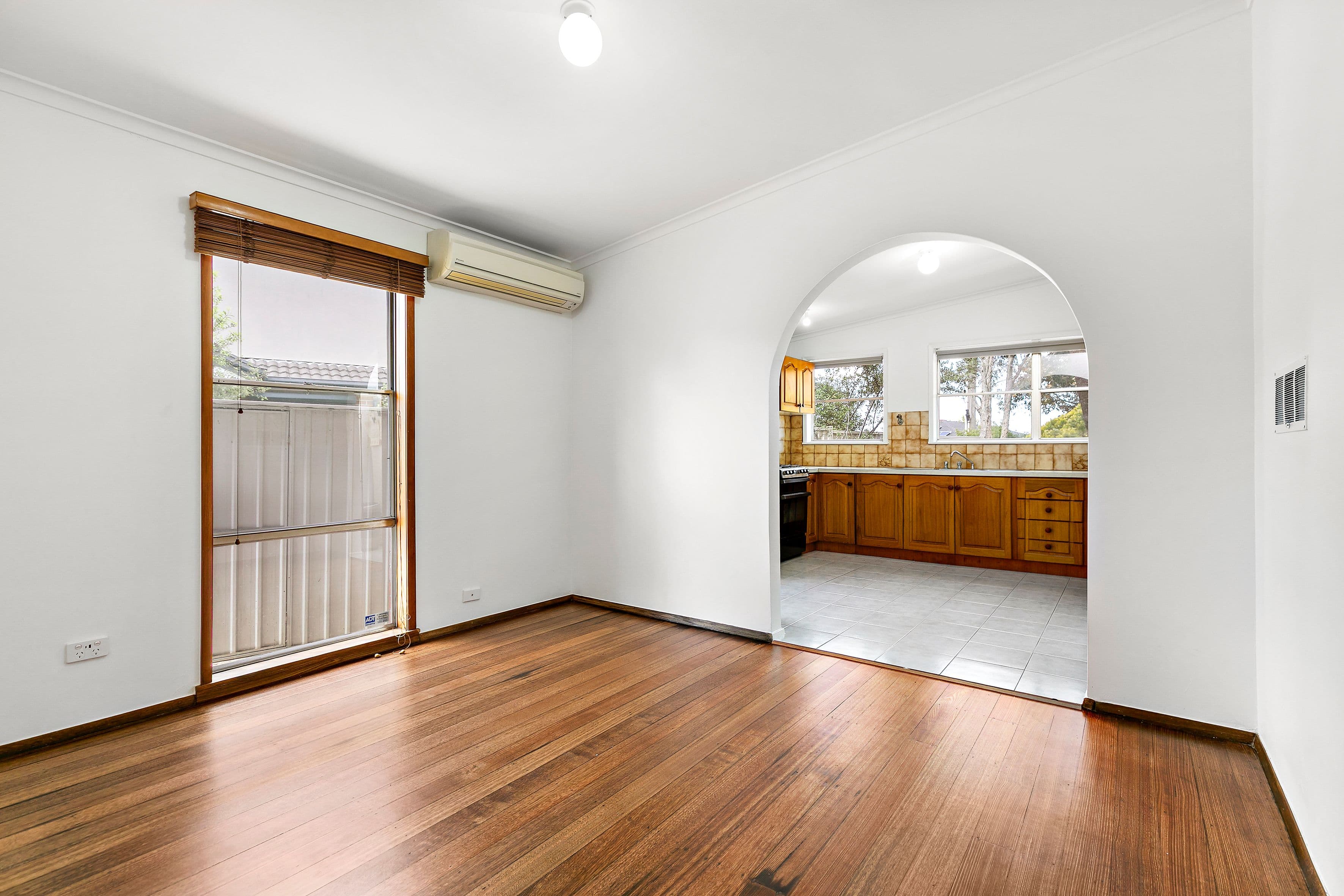 16 Almurta Avenue, Coolaroo - Thumbnail 3