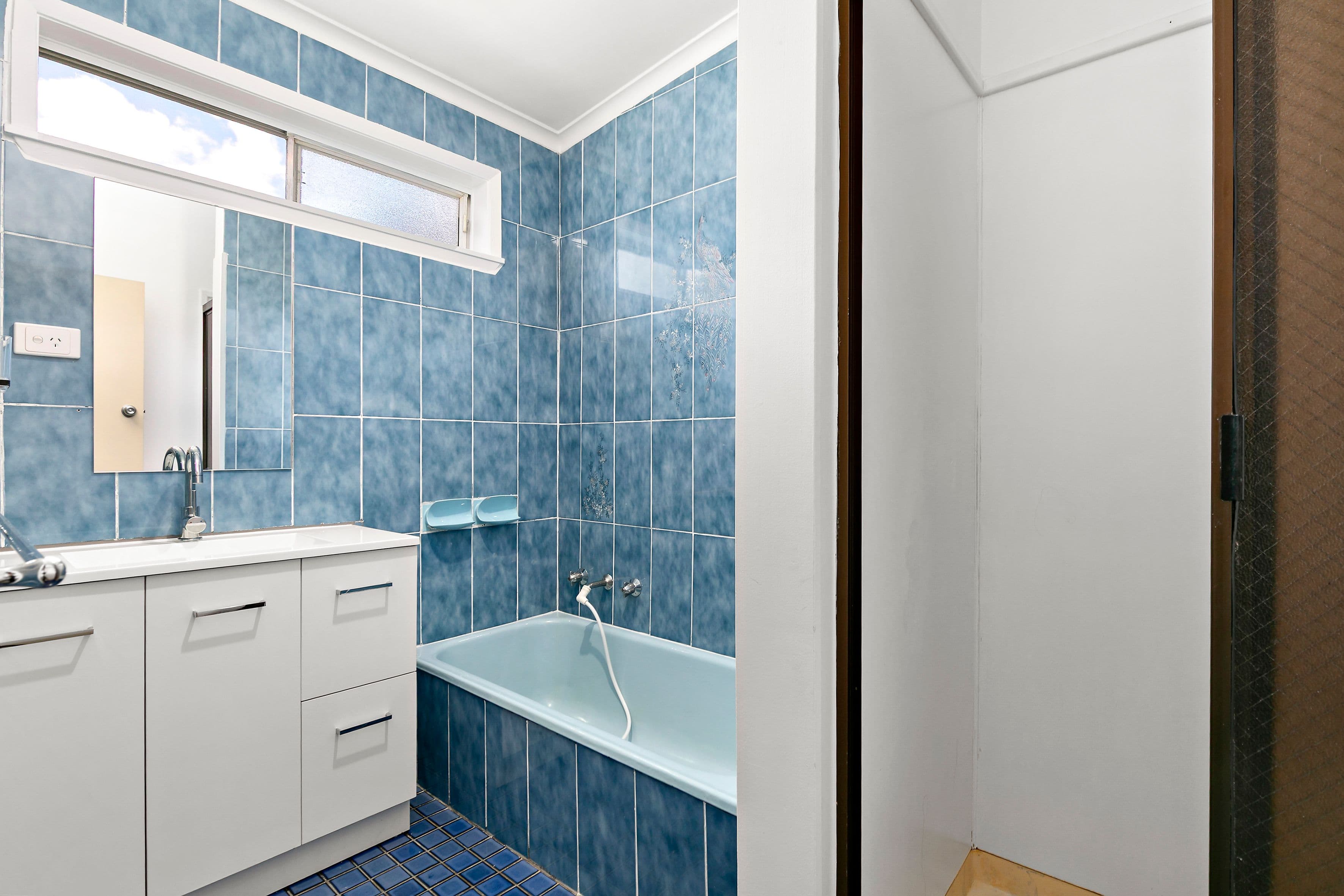16 Almurta Avenue, Coolaroo - Thumbnail 6
