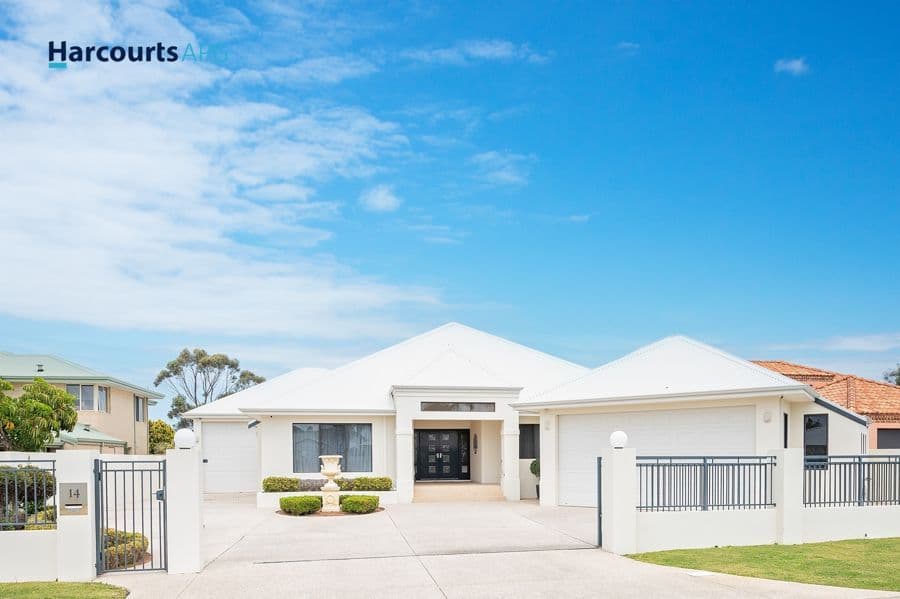 14 Gleneagles Way, PELICAN POINT, WA 6230, Pelican Point - Image 1