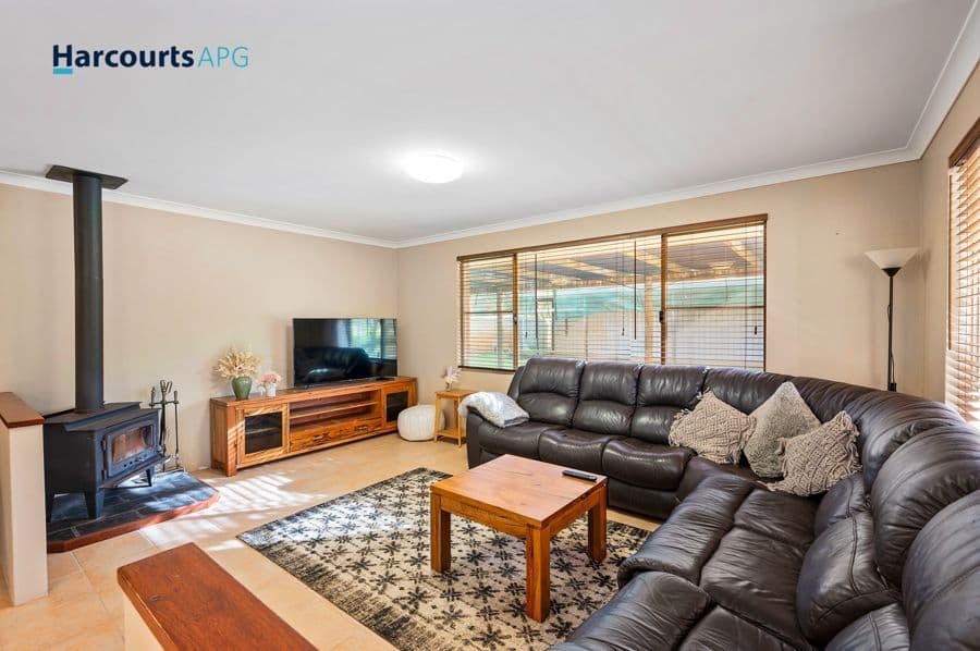 4 Craig Court, GELORUP, WA 6230, Gelorup - Thumbnail 2