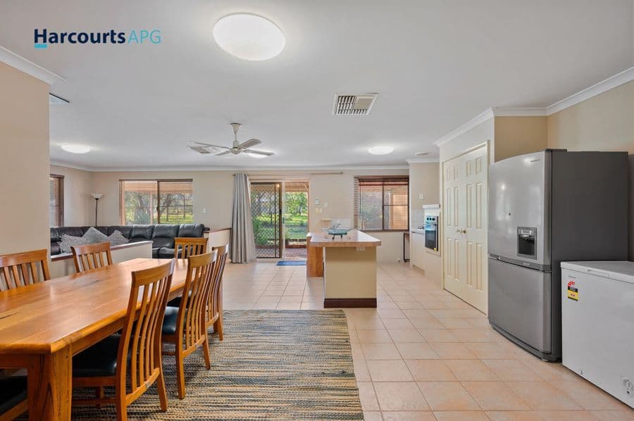 4 Craig Court, GELORUP, WA 6230, Gelorup - Thumbnail 4