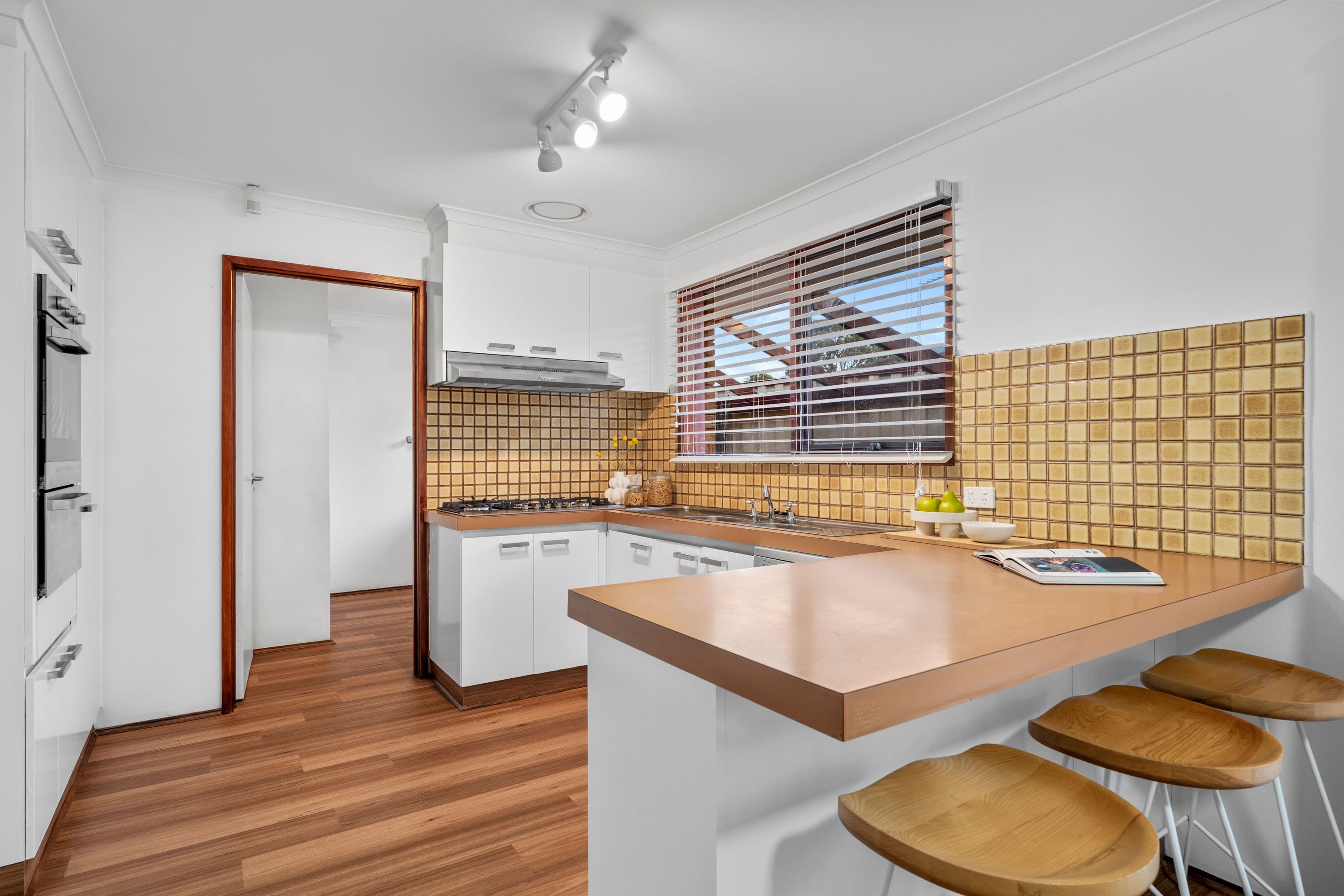 33 Epsom Avenue , Epping VIC 3076, Epping - Thumbnail 2