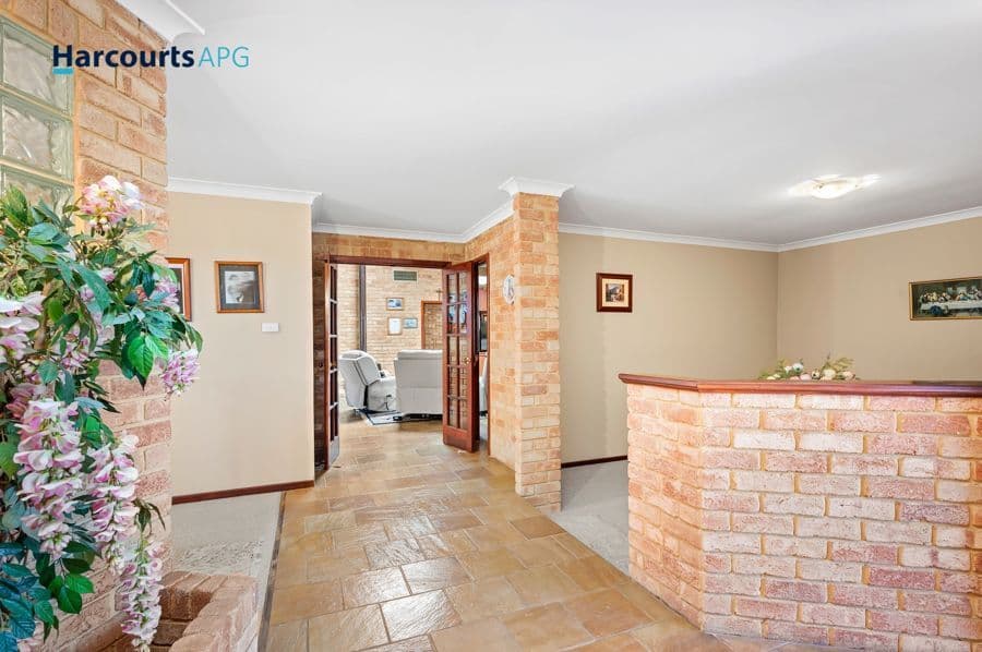 5 Oleander Place, EAST BUNBURY, WA 6230, East Bunbury - Thumbnail 2