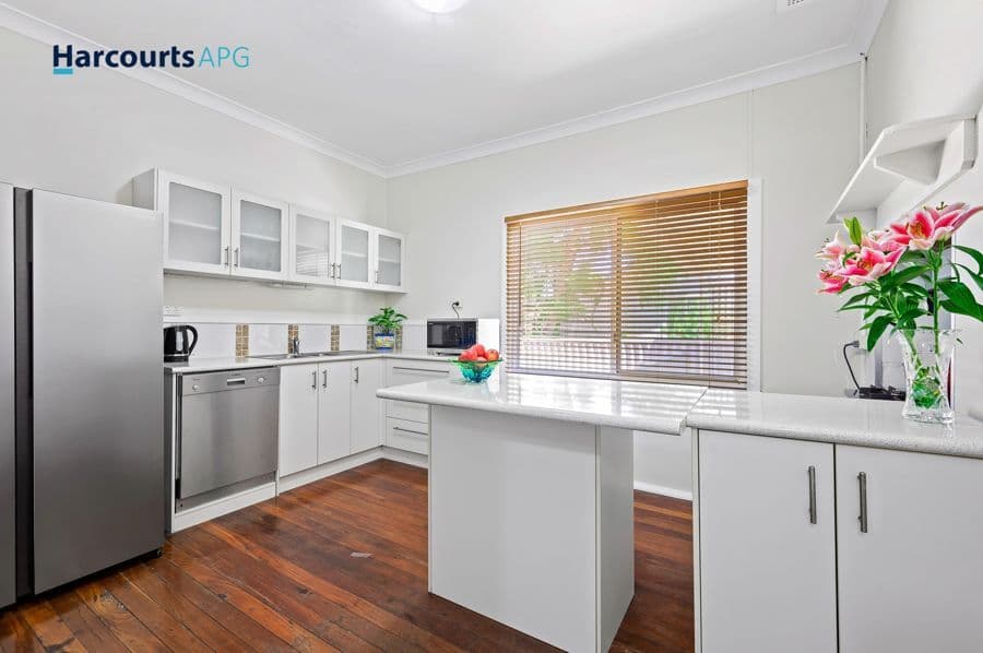 7 Frankel Street, CAREY PARK, WA 6230, Carey Park - Thumbnail 3