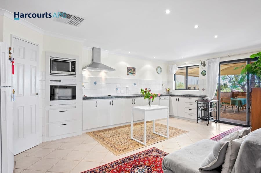 16 Stallard Court, AUSTRALIND, WA 6233, Australind - Thumbnail 4