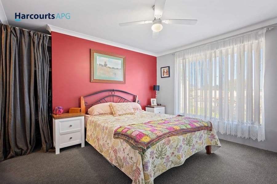 16 Hazelgrove Crescent, MILLBRIDGE, WA 6232, Millbridge - Thumbnail 4