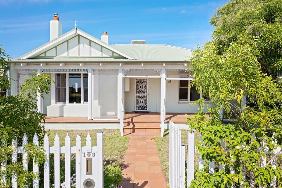 109 Stirling Street, BUNBURY, WA 6230, Bunbury - Thumbnail 3