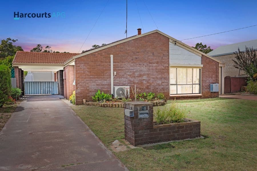 11 Bickerton Place, EAST BUNBURY, WA 6230, East Bunbury - Thumbnail 2