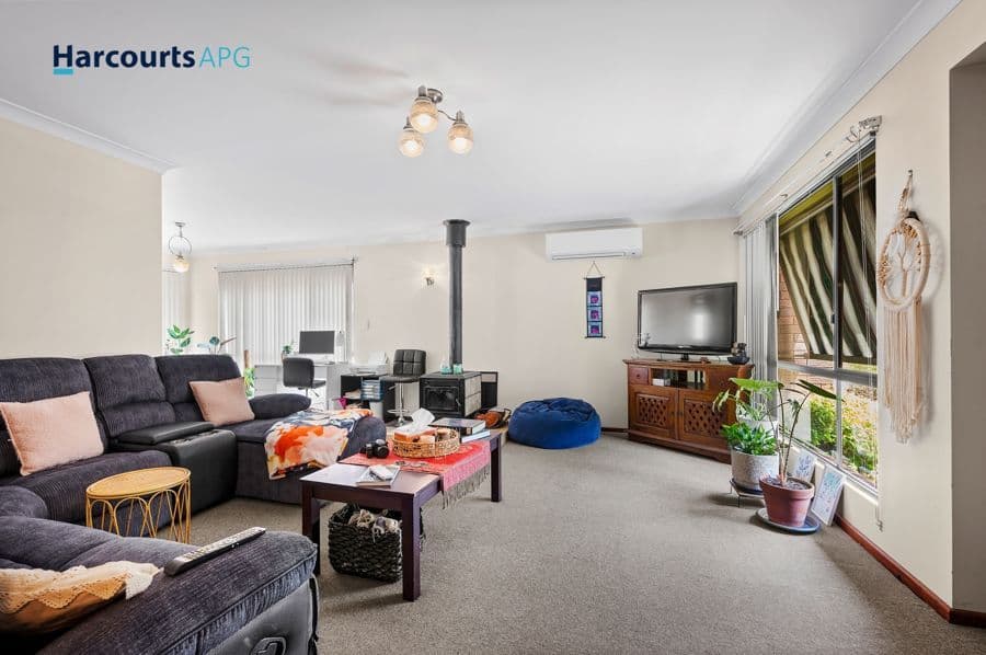 11 Bickerton Place, EAST BUNBURY, WA 6230, East Bunbury - Thumbnail 4