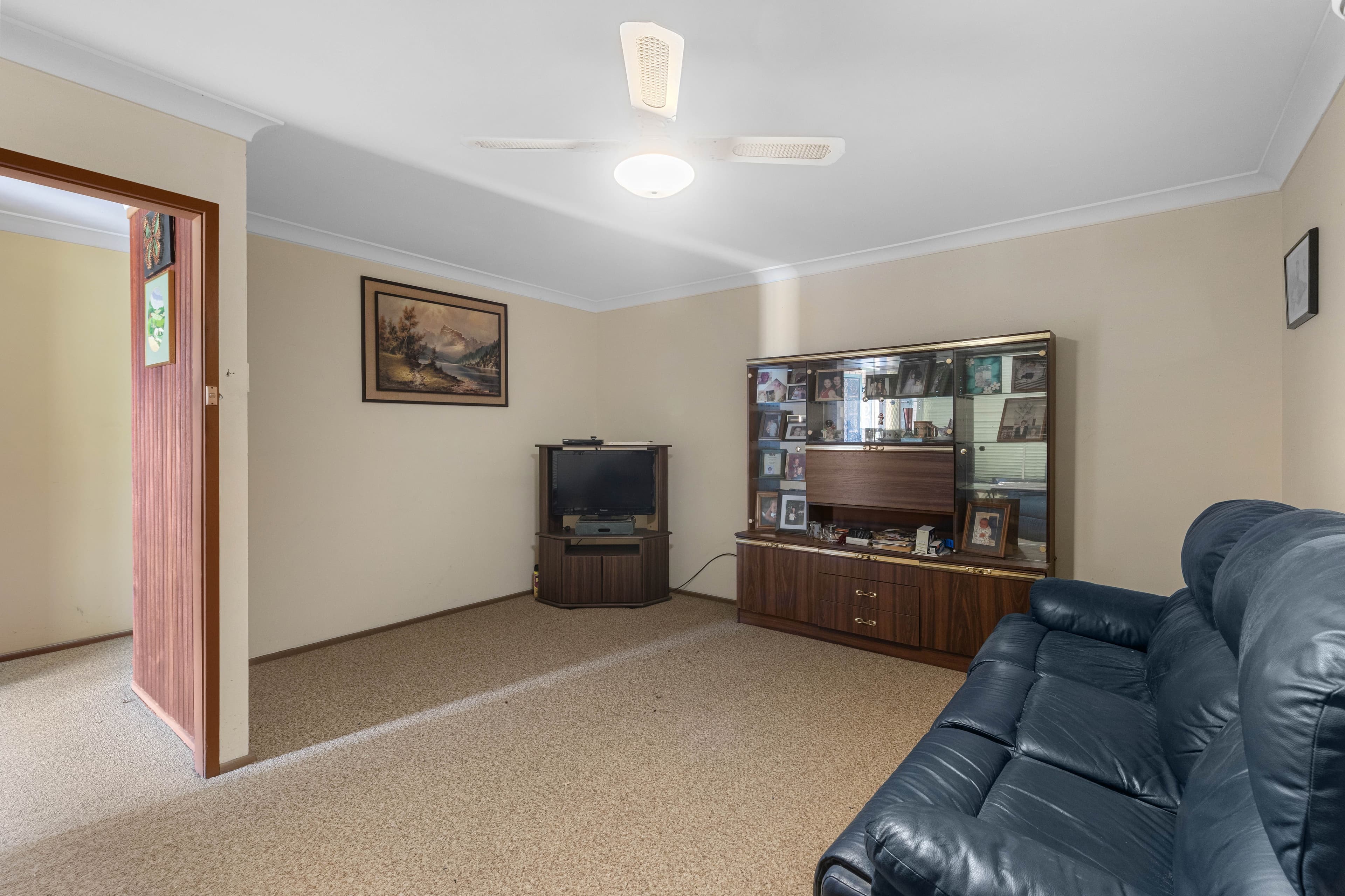 33 Apex Avenue , Picnic Point NSW 2213, Picnic Point - Thumbnail 2