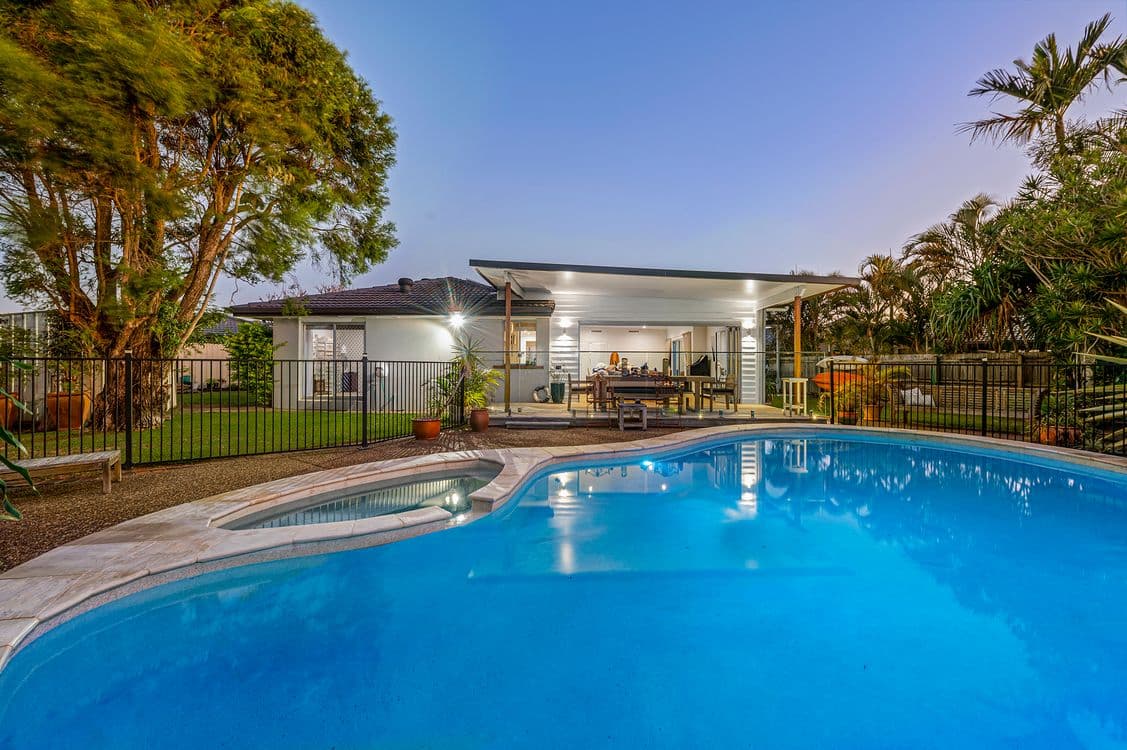 19 Satinwood Place, PALM BEACH, QLD 4221, Palm Beach - Thumbnail 3