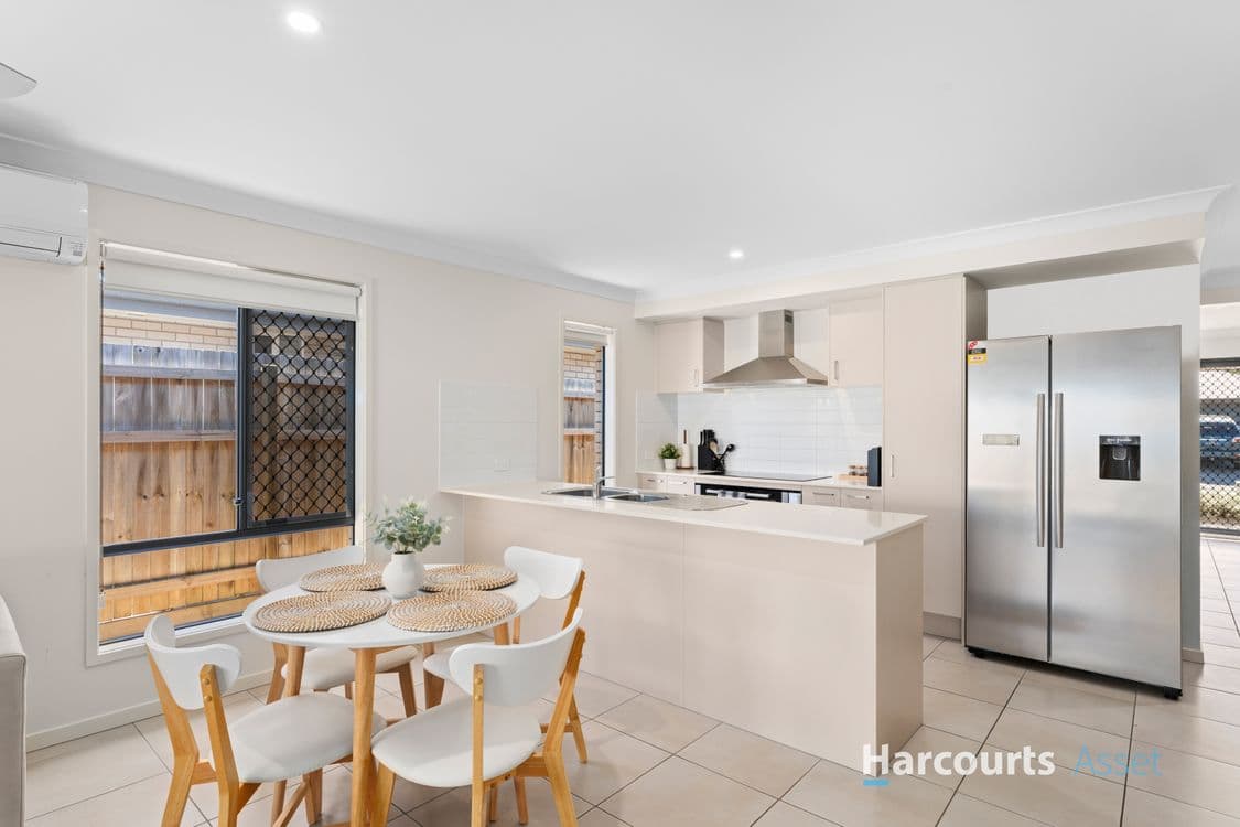 4 Bowen Street, SOUTH MACLEAN, QLD 4280, South Maclean - Thumbnail 6